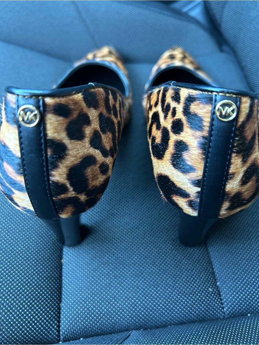 Michael Kors Heels 
Leopard Print Pointed - Brown/Black - Picture 3 of 4